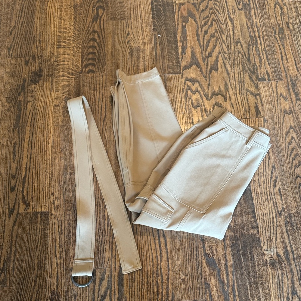 Banana Republic Cargo Pants - Picture 8 of 9